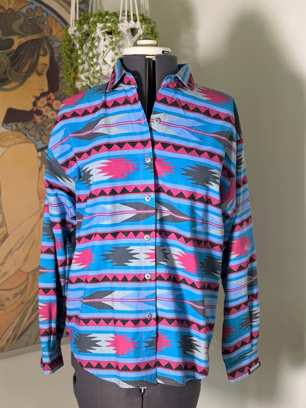 Roughrider Circle T Western button-down w/ Southwestern-inspired Aztec pattern - Picture 4 of 8